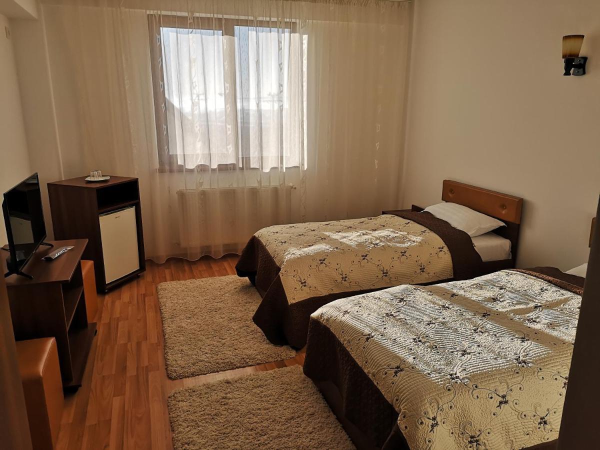 Passa Tempo Hotel Suceava Luaran gambar