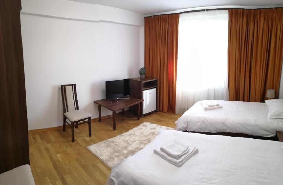 Passa Tempo Hotel Suceava Luaran gambar